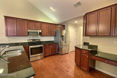 8662 Parkview Oaks Cir, Olive Branch, MS 38654 - photo 7