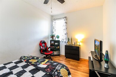 2420 Wildwood Ln, Denton, TX 76210 - photo 5