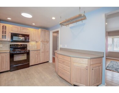 4 Greenwood Ave, Shrewsbury, MA 01545 - photo 5