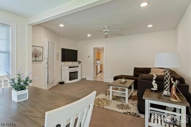 160 Stout Ave unit 1, Middlesex, NJ 08846 - photo 4
