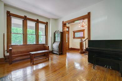 Living, Entry
