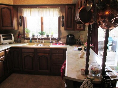 361 Massachusetts Ave, Millinocket, ME 04462 - photo 5