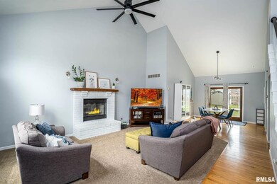 3321 W 66th St, Davenport, IA 52806 - photo 3