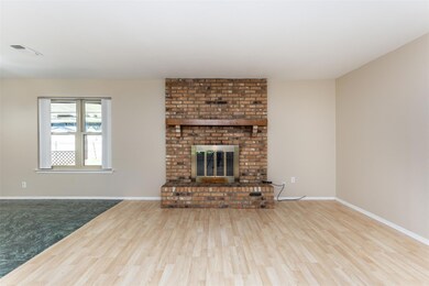 2002 Brentwood St, Gainesville, TX 76240 - photo 5