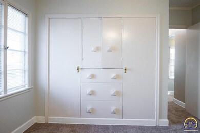 2010 SW Collins Ave, Topeka, KS 66604 - photo 6