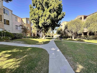 2275 Del Mar Way unit 306, Corona, CA 92882 - photo 5