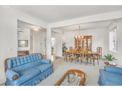 Living Room/Dining Room