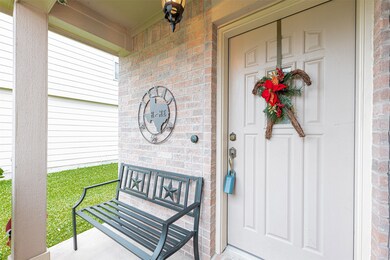 8715 Summerset Meadow Ct, Houston, TX 77075 - photo 3