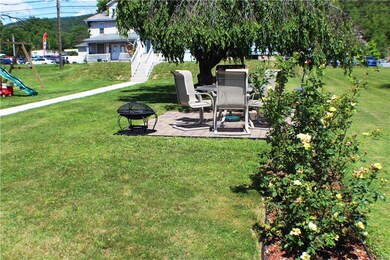 1210 Blue Valley Dr, Pen Argyl, PA 18072 - photo 2