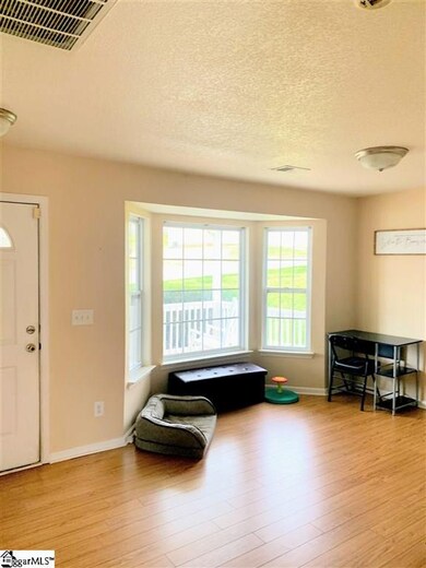Formal living/Den