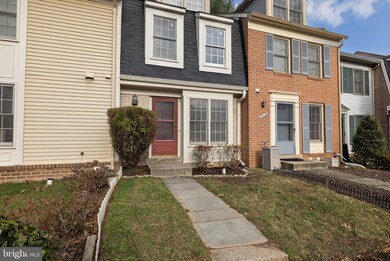 9521 Dunbrook Ct, Montgomery Village, MD 20886 - photo 2