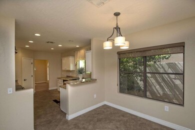 006_Casual Dining - Kitchen
