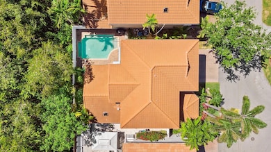 975 Weeping Willow Way, Hollywood, FL 33019 - photo 5