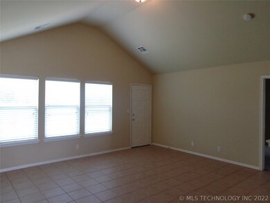 2716 N 20th St, Broken Arrow, OK 74012 - photo 5