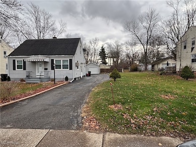 210 E 15th St, Elyria, OH 44035 - photo 2