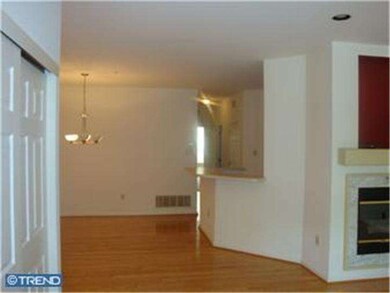 305 Dresher Woods Dr, Dresher, PA 19025 - photo 3