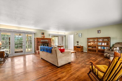 1940ApplegateAve-006