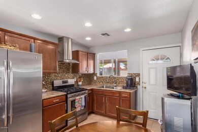 2101 N 50th Ln, Phoenix, AZ 85035 - photo 7