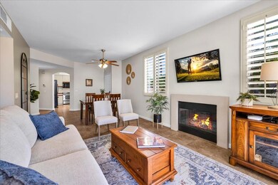 38517 Nasturtium - Great Rm Living Rm