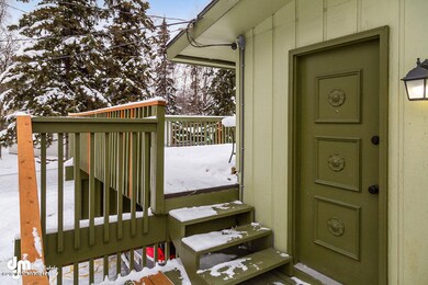 Apt. 1 Deck_DMD_6719-SMALL