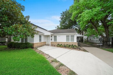 1463 Lamonte Ln, Houston, TX 77018 - photo 2