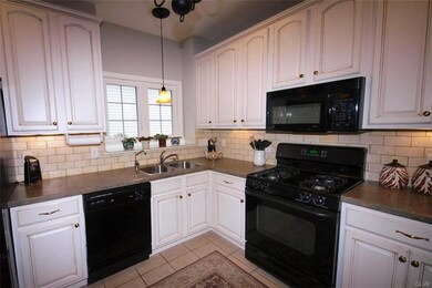 2669 Terrwood Dr W, Macungie, PA 18062 - photo 7