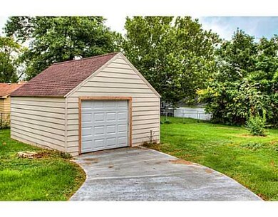 Parking Lot/Garage.