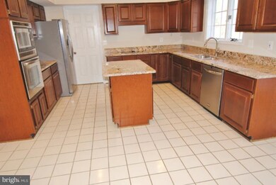 12695 Cobblestone Ct, Manassas, VA 20112 - photo 4