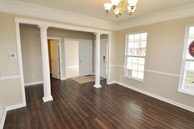 [L643_Z5]COLU_BLT_643_dining_room3_47