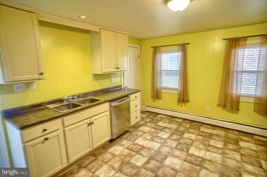 143 E Main St, Mechanicsburg, PA 17055 - photo 5