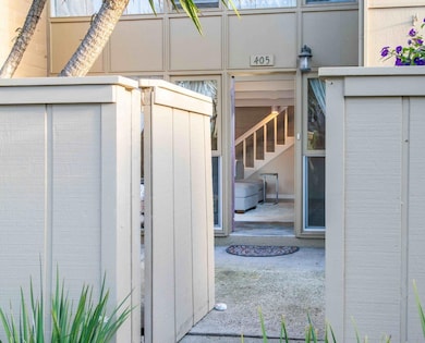 451 Dela Vina Ave unit 405, Monterey, CA 93940 - photo 2