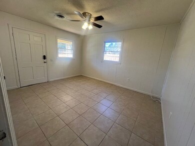 611 Gordon St E, Douglas, GA 31533 - photo 6