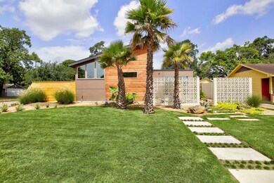 1562 Cheshire Ln, Houston, TX 77018 - photo 2