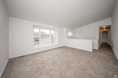 604 Jerry Dr, Junction City, KS 66441 - photo 6