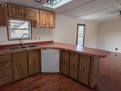 111 Flat Rock Rd unit 34, Bellevue, OH 44811 - photo 2