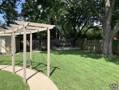 3728 SW 34th St, Topeka, KS 66614 - photo 7