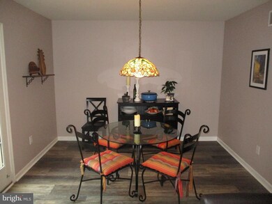 526 Frederick St, Reading, PA 19608 - photo 5