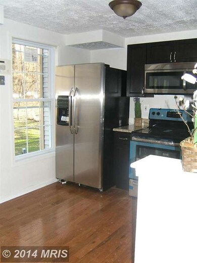 390 Shady Glen Dr, Capitol Heights, MD 20743 - photo 7