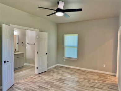 819 Arkansas River Dr, Granbury, TX 76048 - photo 7