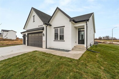 903 Spruce St, Norwalk, IA 50211 - photo 2