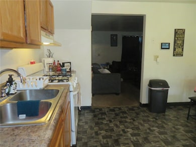 5203 Wilson Ct, Clairton, PA 15025 - photo 3