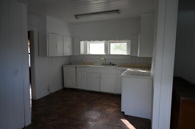 101 South, Sparks, GA - photo 2