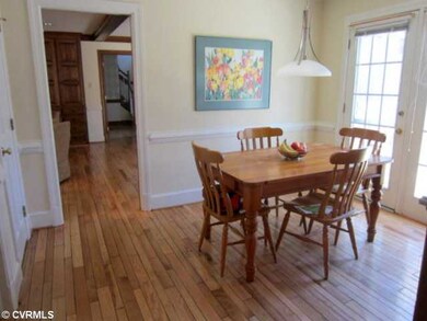 Kitchen - Eat-In Area