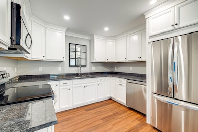 225 North St unit B, Saco, ME 04072 - photo 4