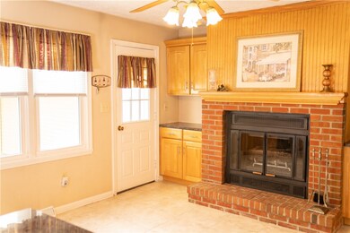 3904 Greenway Dr unit 2, Erie, PA 16506 - photo 6