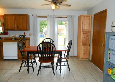 Dining to Deck