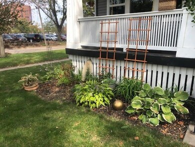 900 8th St SE, Cedar Rapids, IA 52401 - photo 5