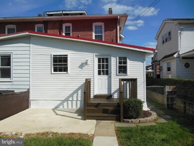 59 W Pennsylvania Ave, Downingtown, PA 19335 - photo 5