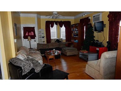 Living Room. 1st floor 3 bed - living room