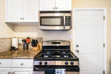 1015 2nd St, Redding, CA 96002 - photo 6